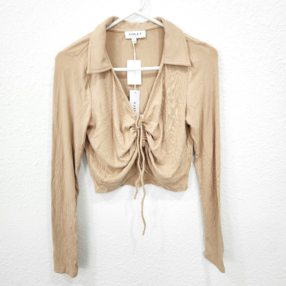 Gilli | NWT Long Sleeve Ruched Crop Top Tan Large